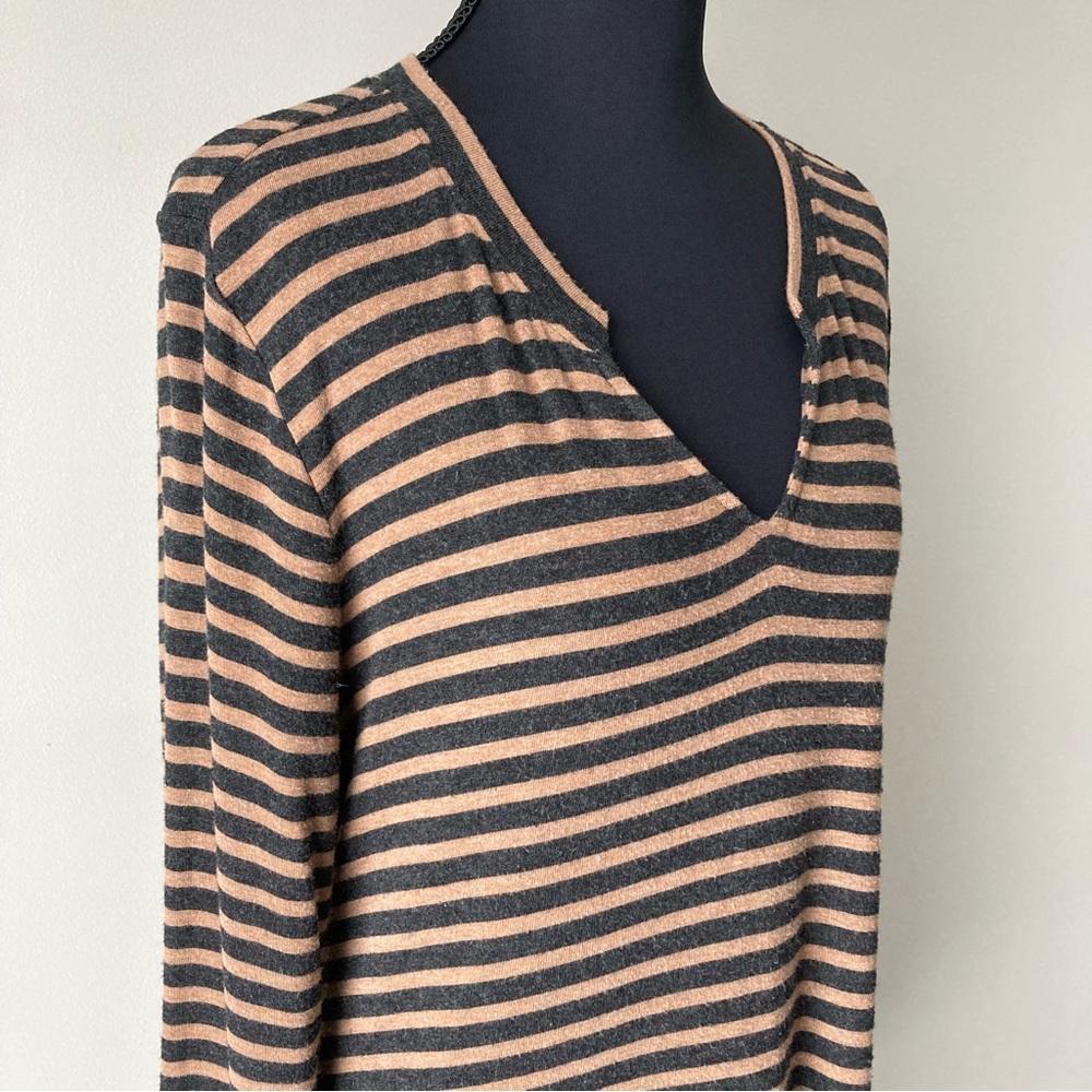 Cabi V Neck Tunic Long Sleeve Top Asymmetrical Striped Black Tan Medium - Picture 5 of 8